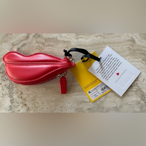 NWT Diane Von Furstenberg RED LIPS COIN POUCH Purse Accessory Viral - Picture 3 of 7